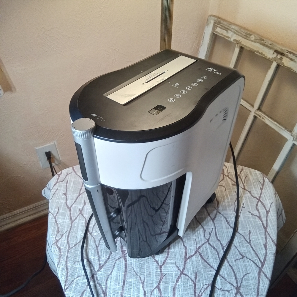 Ativa MD400 Cross Cut Paper Shredder